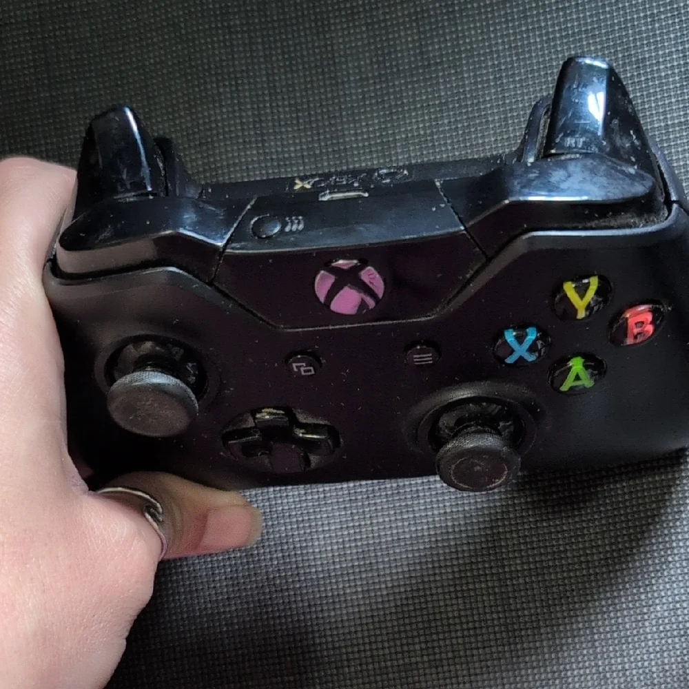 Black Wireless Gaming Controller